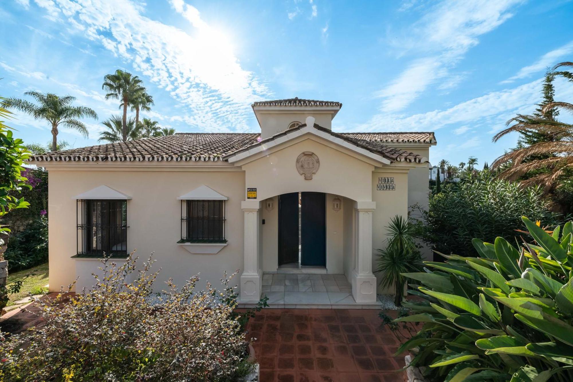 Peaceful 4 Bdrm Andalusian W Sea Views * Marbella