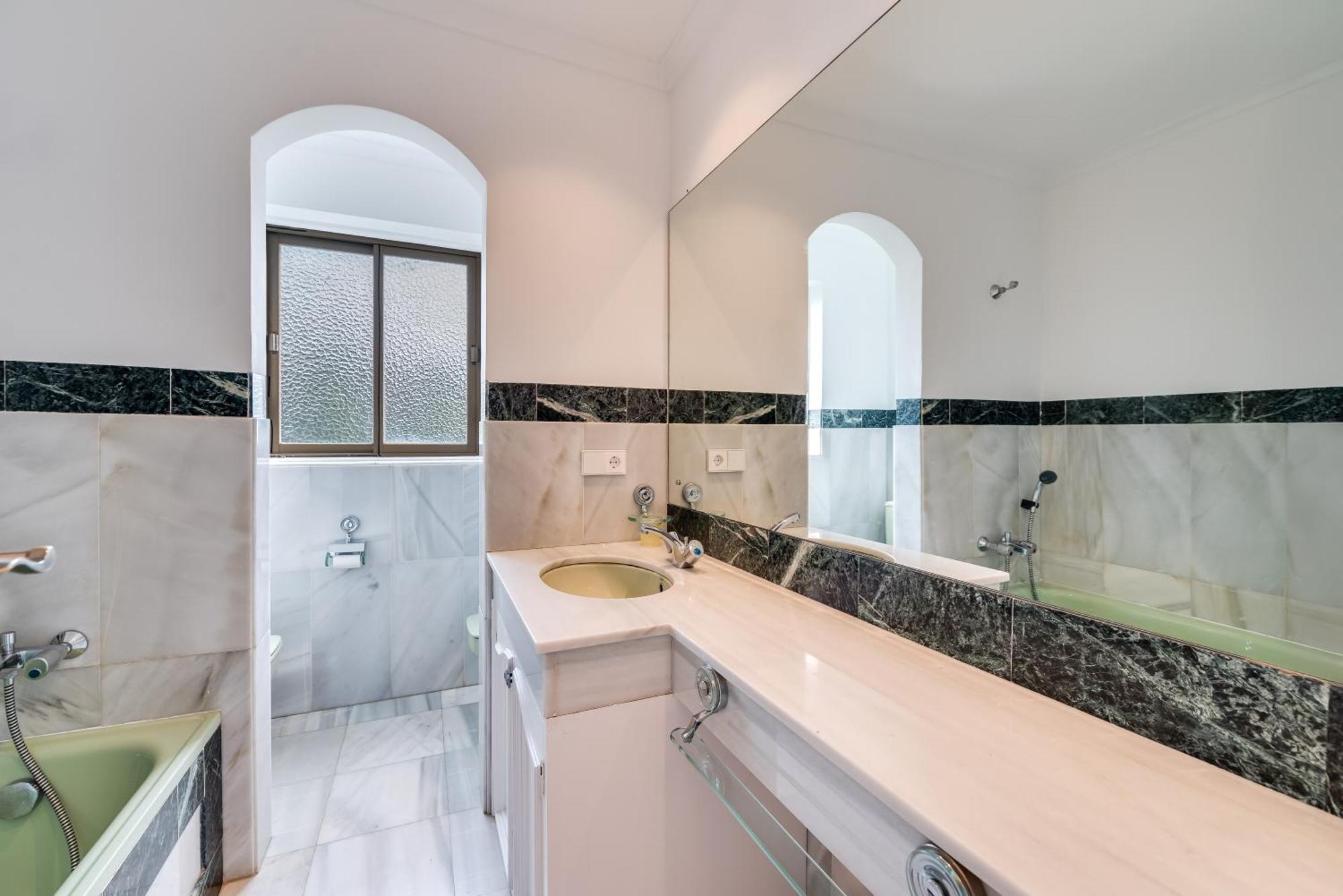 Apartamento Peaceful 4 Bdrm Andalusian W Sea Views