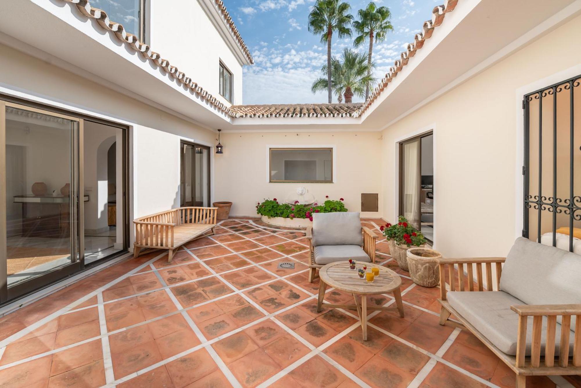 Apartamento Peaceful 4 Bdrm Andalusian W Sea Views Marbella